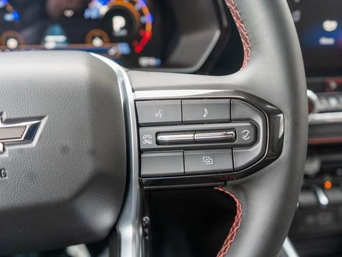 Used 2025 Chevrolet Colorado Z71 image 21