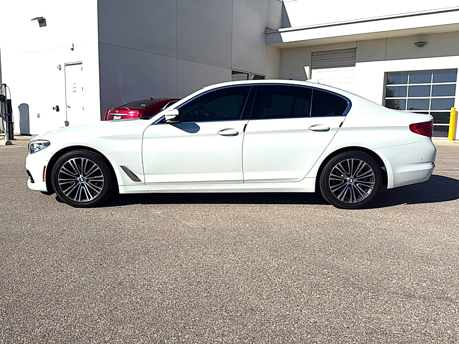 Used 2019 BMW 530i w/ Convenience Package RWD image 4