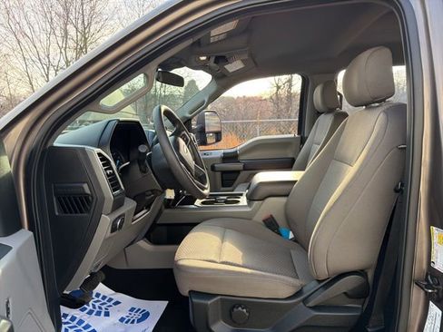 Used 2020 Ford F250 XLT w/ FX4 Off-Road Package image 19