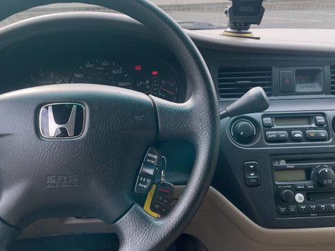 Used 2004 Honda Odyssey EX image 12
