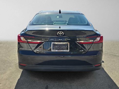 Used 2025 Toyota Camry LE AWD/4WD image 4