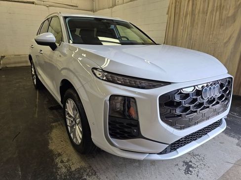 New 2026 Audi Q3 quattro 2.0T AWD/4WD image 3