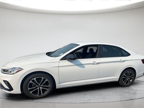 Used 2026 Volkswagen Jetta Sport FWD image 12