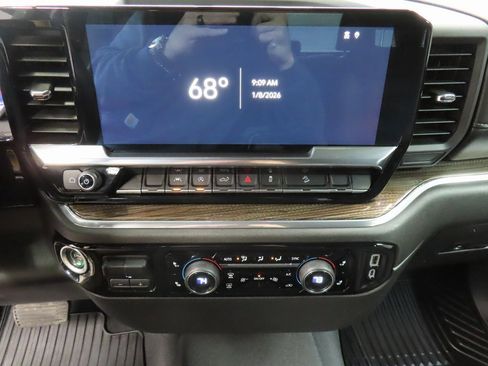 Used 2023 Chevrolet Silverado 1500 RST image 13