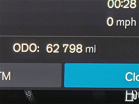 Certified 2024 Volvo XC90 B5 Core image 39