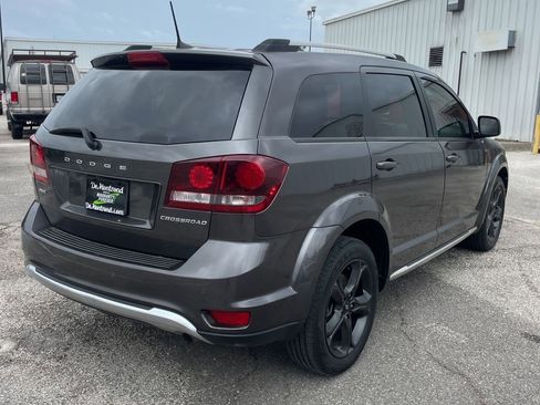 Used 2020 Dodge Journey Crossroad w/ Popular Equipment Group image 3