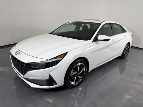 Used 2023 Hyundai Elantra Limited FWD image 9