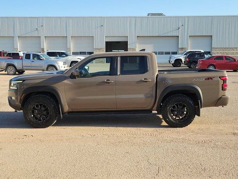 Used 2022 Nissan Frontier PRO-4X w/ Pro-4X Premium Package AWD/4WD image 5