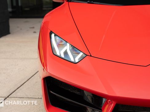 Used 2018 Lamborghini Huracan LP 580-2 image 3