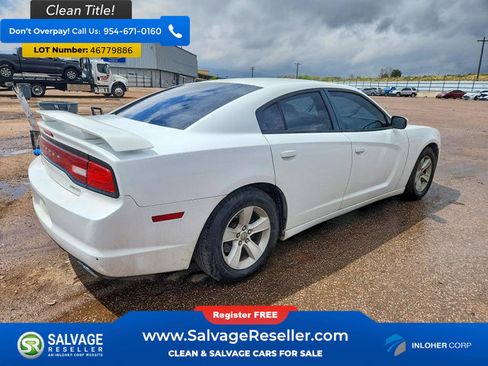 Used 2014 Dodge Charger SE RWD image 4