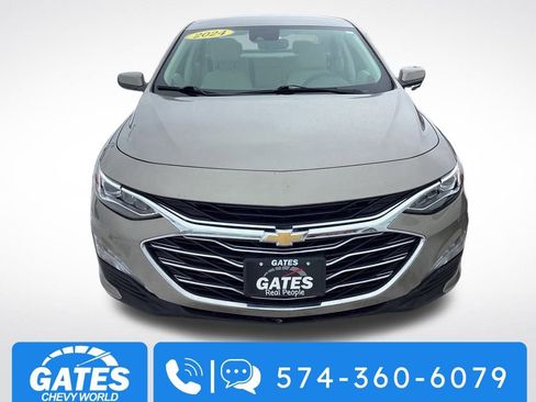 Used 2024 Chevrolet Malibu LT image 2