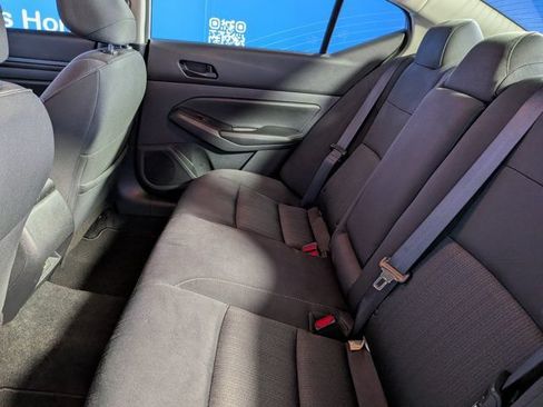 Used 2024 Nissan Altima 2.5 SV FWD image 17