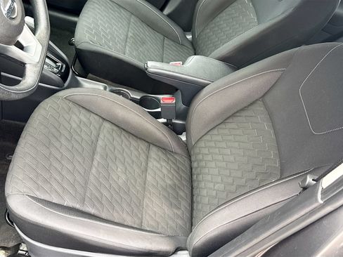 Used 2022 Nissan Kicks S FWD image 17
