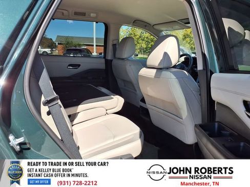 Certified 2024 Nissan Pathfinder SL image 18