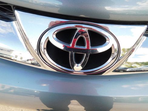 Used 2008 Toyota Sienna XLE Limited FWD image 9