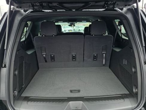 New 2026 Chevrolet Suburban LS image 11