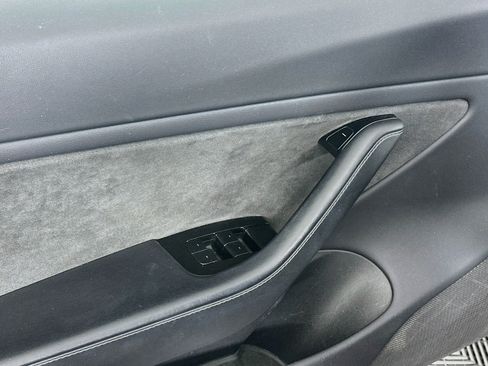 Used 2018 Tesla Model 3 Long Range RWD image 15