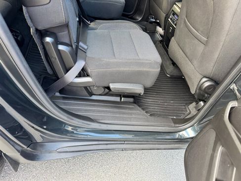 Used 2020 Chevrolet Traverse LT w/ Driver Confidence II Package image 39