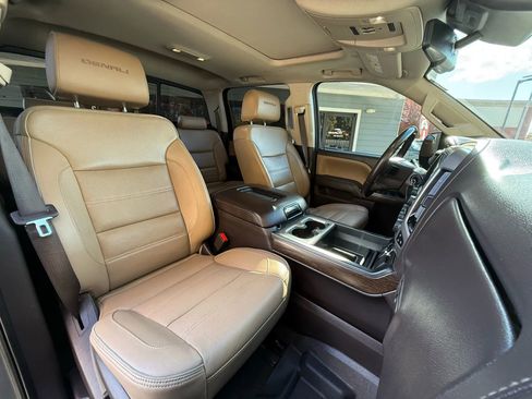 Used 2018 GMC Sierra 2500 Denali w/ Suspension Package, Off-Road image 35