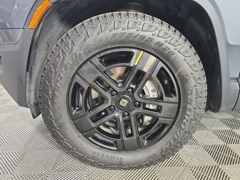 Used 2024 Rivian R1T Adventure Dual AWD/4WD image 9