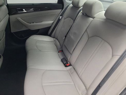 Used 2017 Hyundai Sonata Limited w/ Ultimate Package 04 image 18