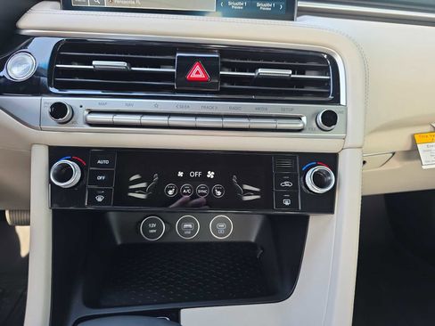 New 2026 Genesis G70 2.5T image 17