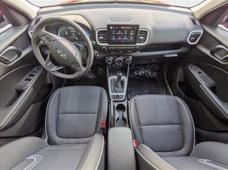 New 2025 Hyundai Venue Limited video 3