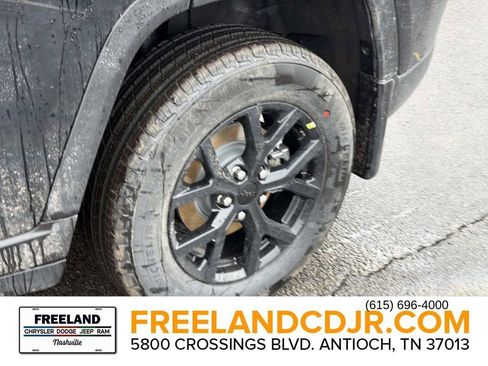 New 2026 Jeep Grand Cherokee Altitude image 10