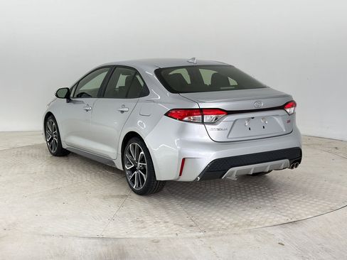 Used 2022 Toyota Corolla SE image 3
