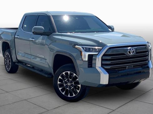 Used 2026 Toyota Tundra Limited AWD/4WD image 3
