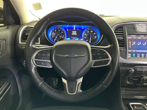 Used 2021 Chrysler 300 Touring w/ Sport Appearance Package RWD image 35