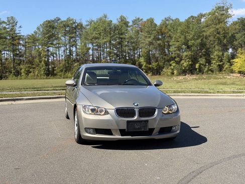 Used 2008 BMW 328i Convertible image 1
