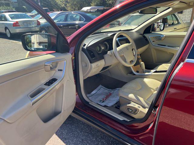 Used 2010 Volvo XC60 T6 AWD/4WD image 8