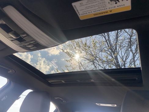 Used 2011 Mercedes-Benz E 350 4MATIC Sedan image 28