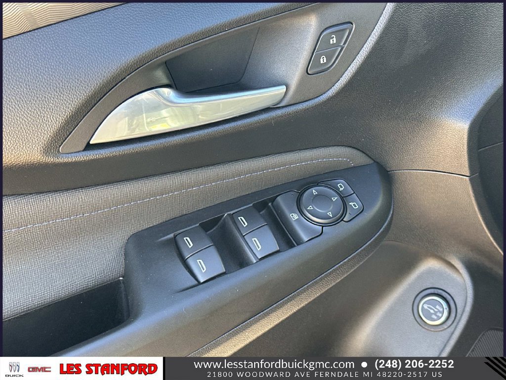 Used 2024 Buick Envista Sport Touring w/ Convenience I Package FWD image 17