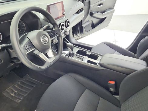Used 2023 Nissan Sentra SV FWD image 9