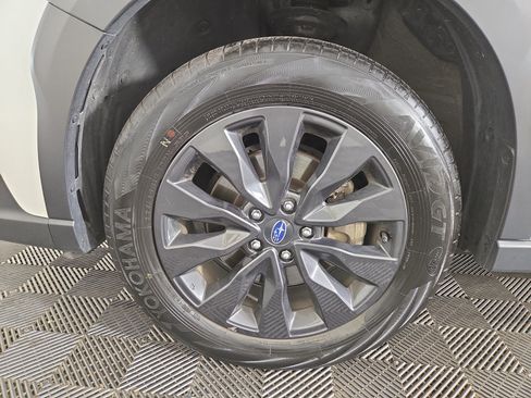 Used 2025 Subaru Outback Onyx Edition AWD/4WD image 35