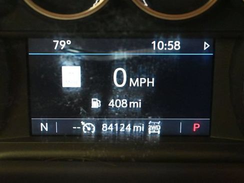 Used 2021 Chevrolet Suburban LT w/ Rear Media and Nav Package AWD/4WD image 4