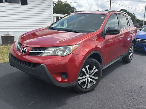 Used 2015 Toyota RAV4 LE FWD image 1