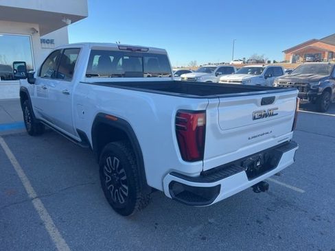 Used 2025 GMC Sierra 2500 Denali Ultimate image 4