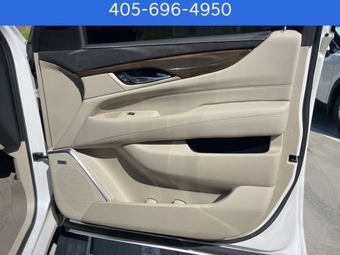 Used 2020 Cadillac Escalade Premium Luxury w/ LPO, Radiant Package image 36
