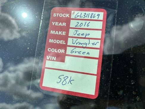 Used 2016 Jeep Wrangler Unlimited Sahara w/ Connectivity Group image 5