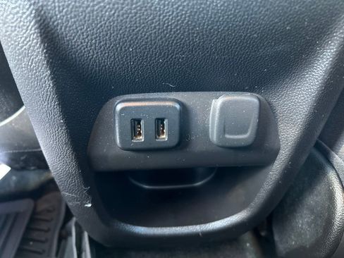 Used 2016 GMC Canyon SLE image 14