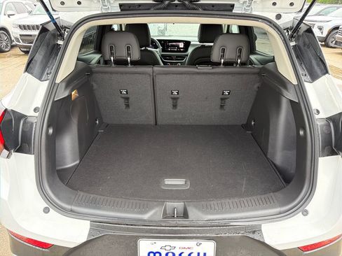 Certified 2024 Buick Encore GX Preferred w/ Comfort Package FWD image 23