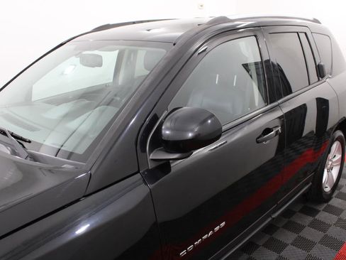 Used 2016 Jeep Compass Latitude image 9