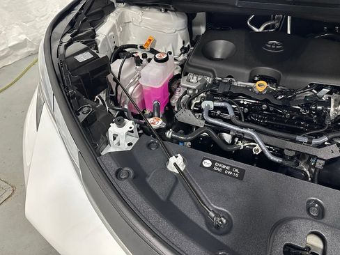 Used 2025 Toyota Sienna LE FWD image 66