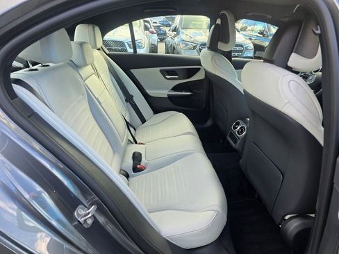 Used 2025 Mercedes-Benz C 300 4MATIC Sedan image 24
