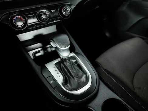 Used 2024 Kia Forte LXS w/ LXS Technology Package image 32