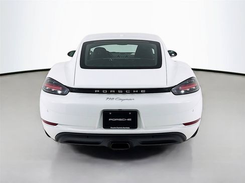 Used 2022 Porsche 718 Cayman RWD image 21
