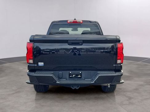 Used 2024 Chevrolet Colorado Z71 w/ LPO, Dark Essentials Package AWD/4WD image 5